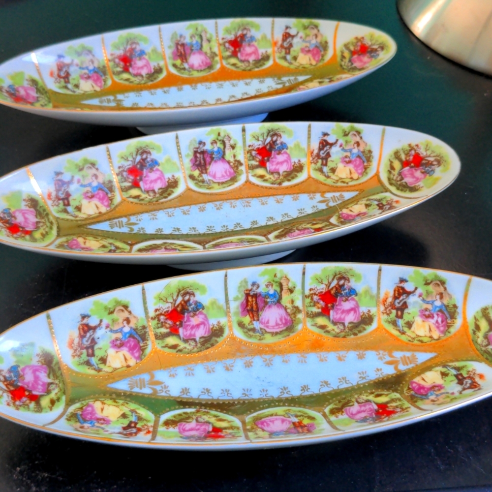 Vintage Royal Vienna 5/1102 Courting Couple Porcelain Dish
